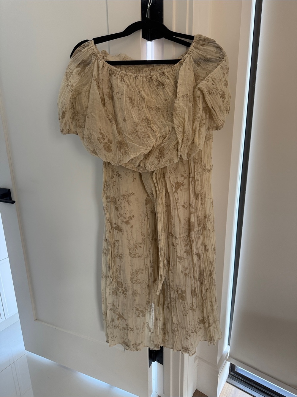 Women's 2 piece Cream Floral pant and crop top